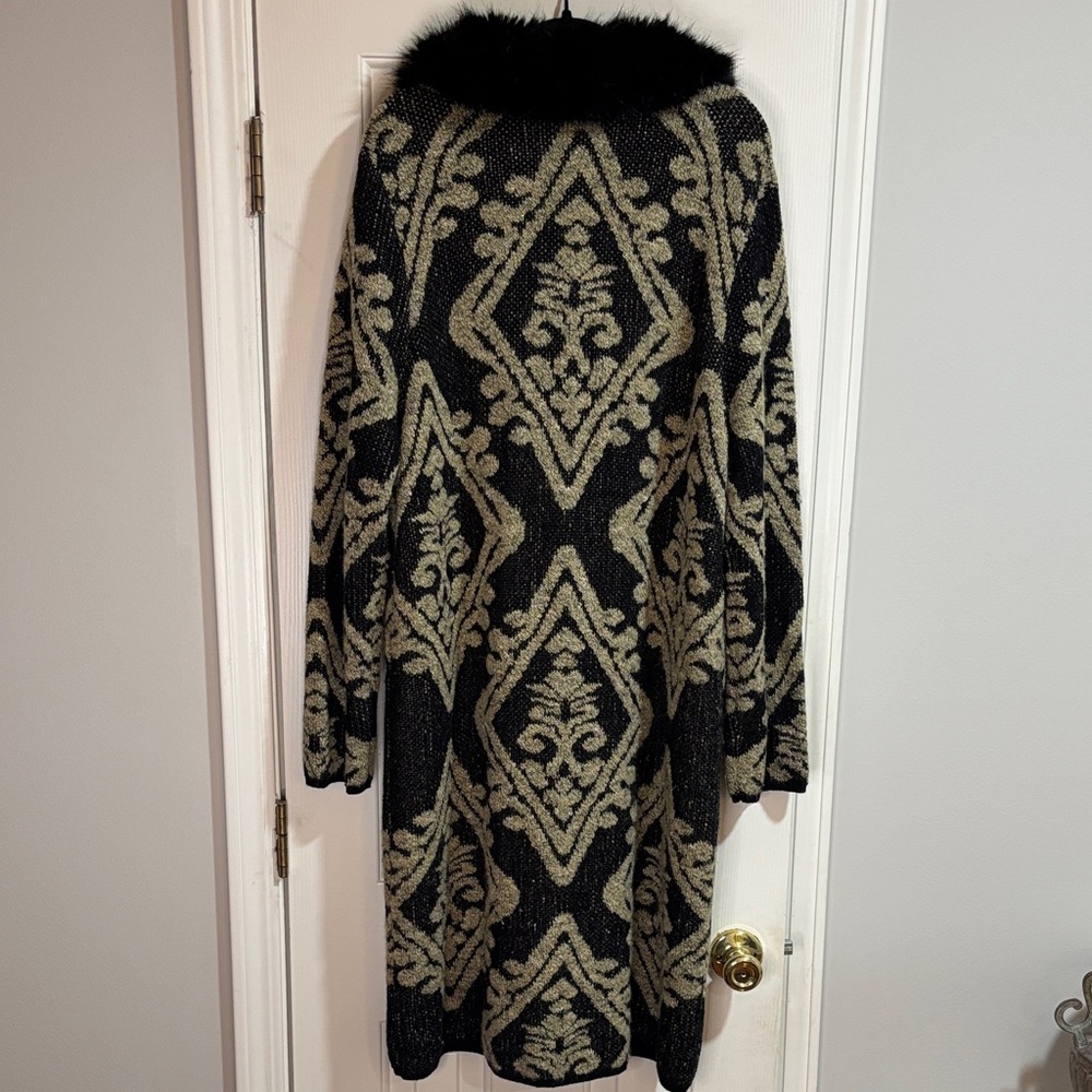 Chicos Stunning Black and Gold Patterned Women's Sweater Coat - Picture 5 of 6